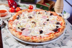 Pizza Capricciosa image