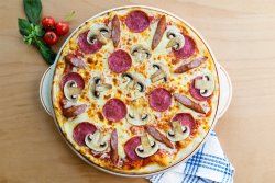 Pizza ischia image