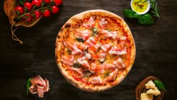 Pizza Gorgonzola e speck  image