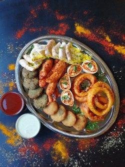 APPETIZER PLATTER (non-veg) image