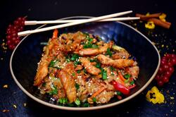 Wok Orez Pui Sos Thailandez image
