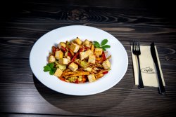 Legume crocante la wok cu tofu image