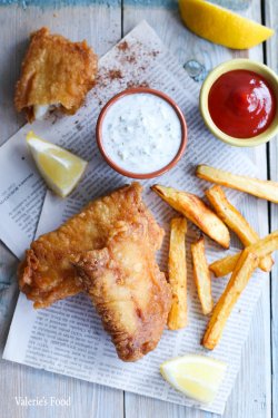 Fish and chips (Cod pane cu cartofi si sos de usturoi) image