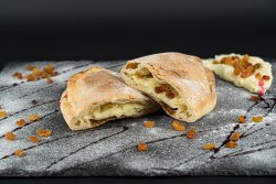 Plăcintă cu brânză dulce image