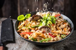 Noodle cu legume image