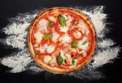 Pizza Amalfi image