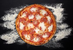 1+1 gratuit: Pizza Salami image