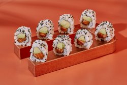 Salmon avocado roll image