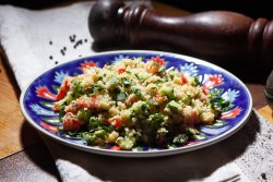 Tabouleh- salată libaneză cu bulgur image