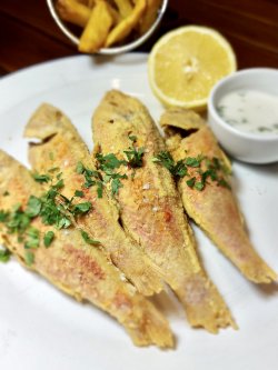 Fritto Misto din pește mediteranean cu cartofi prăjiti  si sos tartar  image