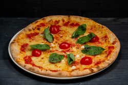 Pizza margherita image