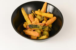 Tempura veggies cu sos sweet chilli image
