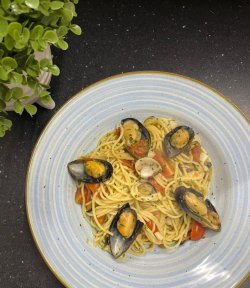 Paste con Frutti di Mare image