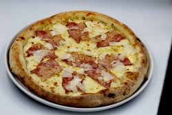 Pizza Carbonara image