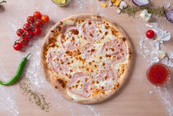Pizza Prosciutto Cheese image