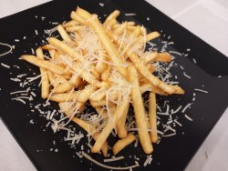 50% reducere: Cartofi prajiti cu parmezan image