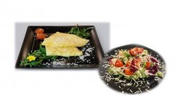 20% reducere: Omletă cu parmezan + salată mix cu rosii cherry image