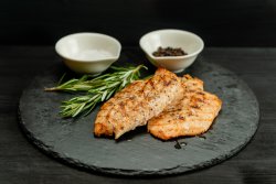 Piept de pui / Chicken breast 200g image