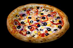 Pizza Vegetariană image