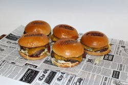 Junior Burgers Plateau (4 - 12 pax. ) image