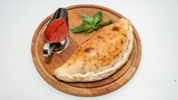 Pizza calzone  image