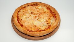 Pizza quattro formaggi  image