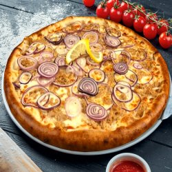 Pizza Tonno e cipolla mica image