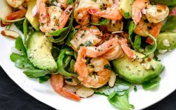 Shrimps salad image