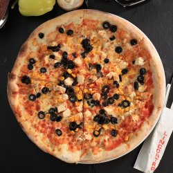 Pizza cu pui image