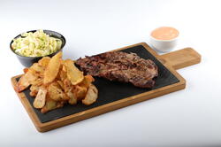 Meniu ceafă de porc + salată de varză și sos cocktail image