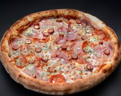 Pizza Quattro Carne image