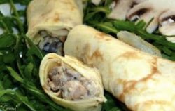 Crêpes cu pui, ciuperci și whiskey/ Crepes with chicken, mushrooms and whiskey (200g) image