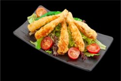 Shrimps tempura salad image