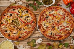 1+1| Pizza Mexicană image