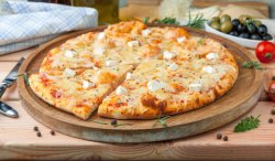 1+1| Pizza Quattro formaggi image