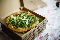 Pizza Vegetariană image
