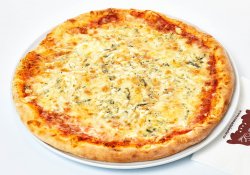 Pizza Quattro Fromaggio image