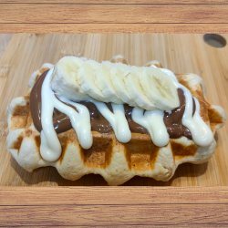 Liege waffle nutella, ciocolată albă și banane image