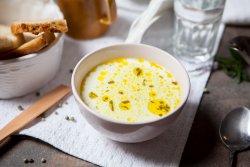 Ciorbă a la grec de pui image