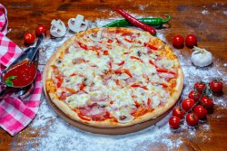 Pizza Quattro Stagioni image