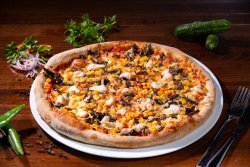 Pizza con polo image
