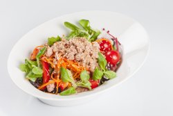 Salată cu ton image