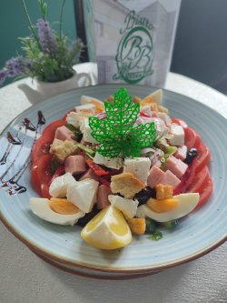 Salată bulgărească image