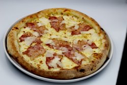 30% reducere: Pizza Carbonara image