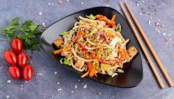 WOK Vegan cu Udon image