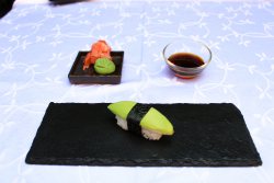 Avocado nigiri image