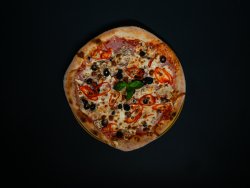 Combo Pizza Capriciosa Family image