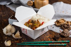 Pui cu legume, bambus și ciuperci Shiitake image