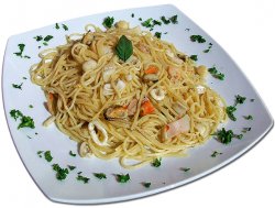 Spaghete cu fructe de mare image