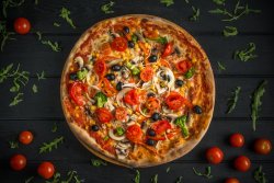 Pizza Vegetariană medie image